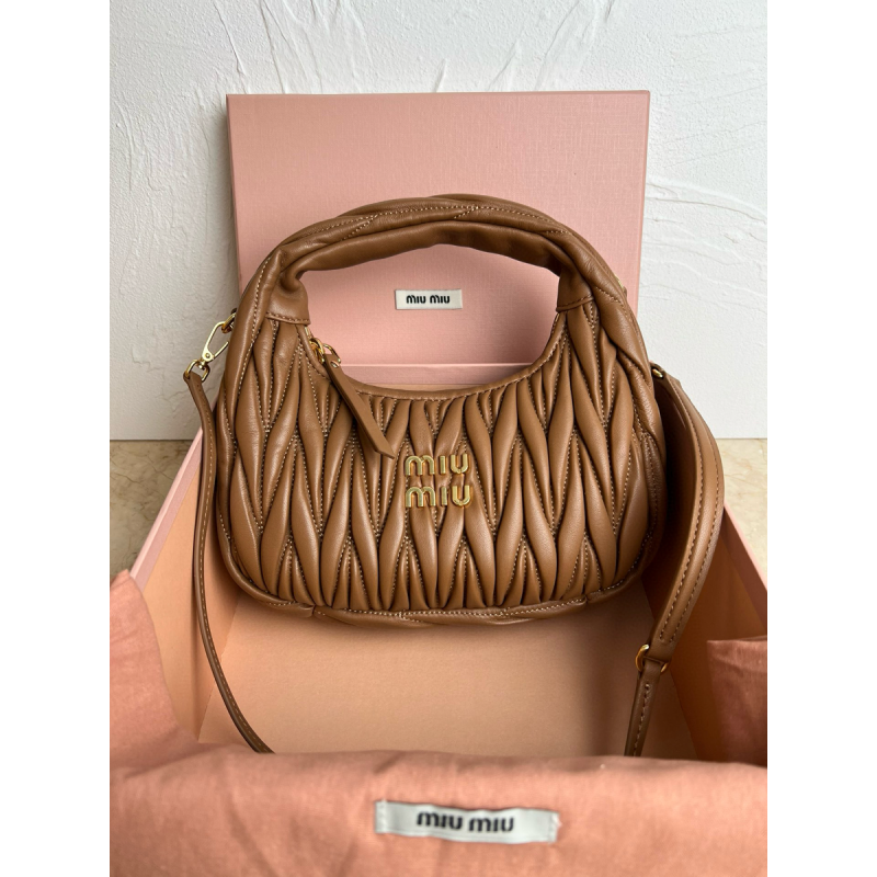 Miu Miu Wander matelassé nappa leather hobo bag-Caramel