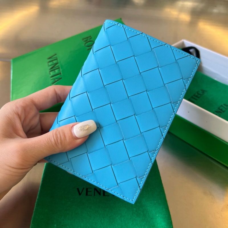 Bottega Veneta Intrecciato Passport Case 