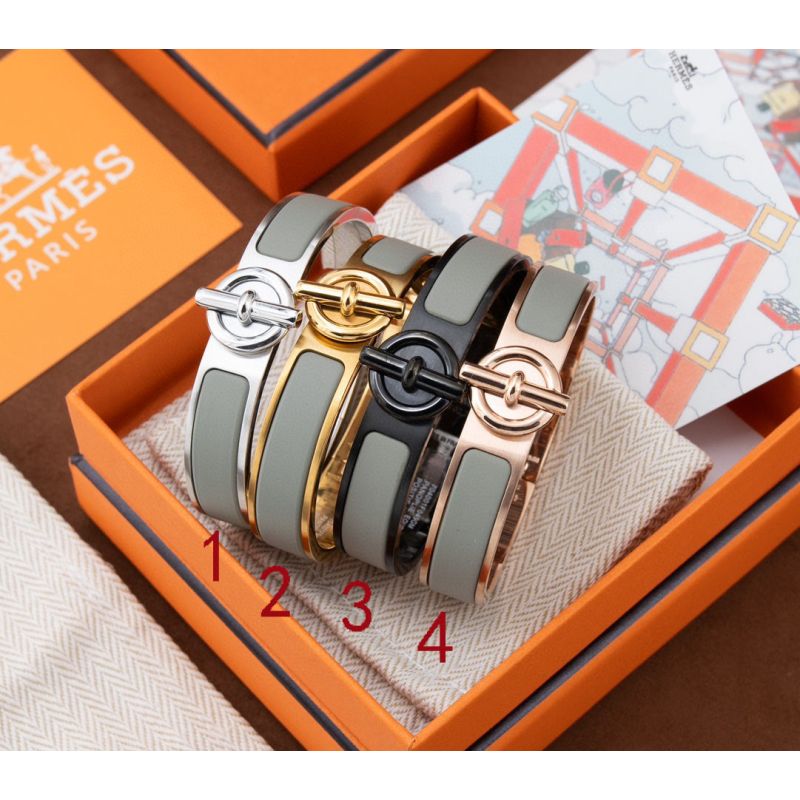 Hermes Clic Genan Bangle-Grey