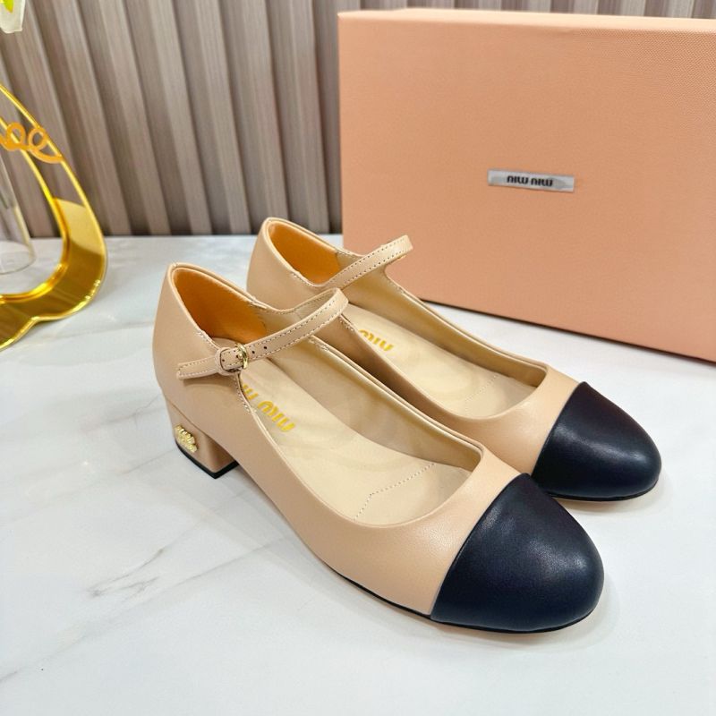 Miu Miu leather Pumps