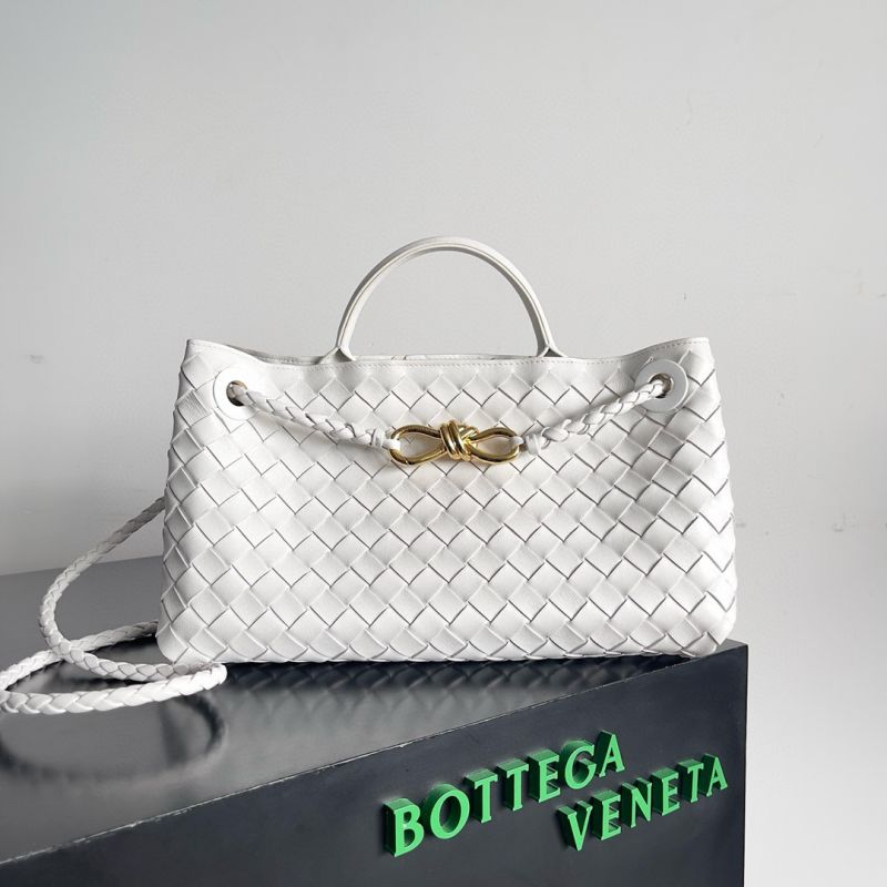 Bottega Veneta East-West Andiamo-White